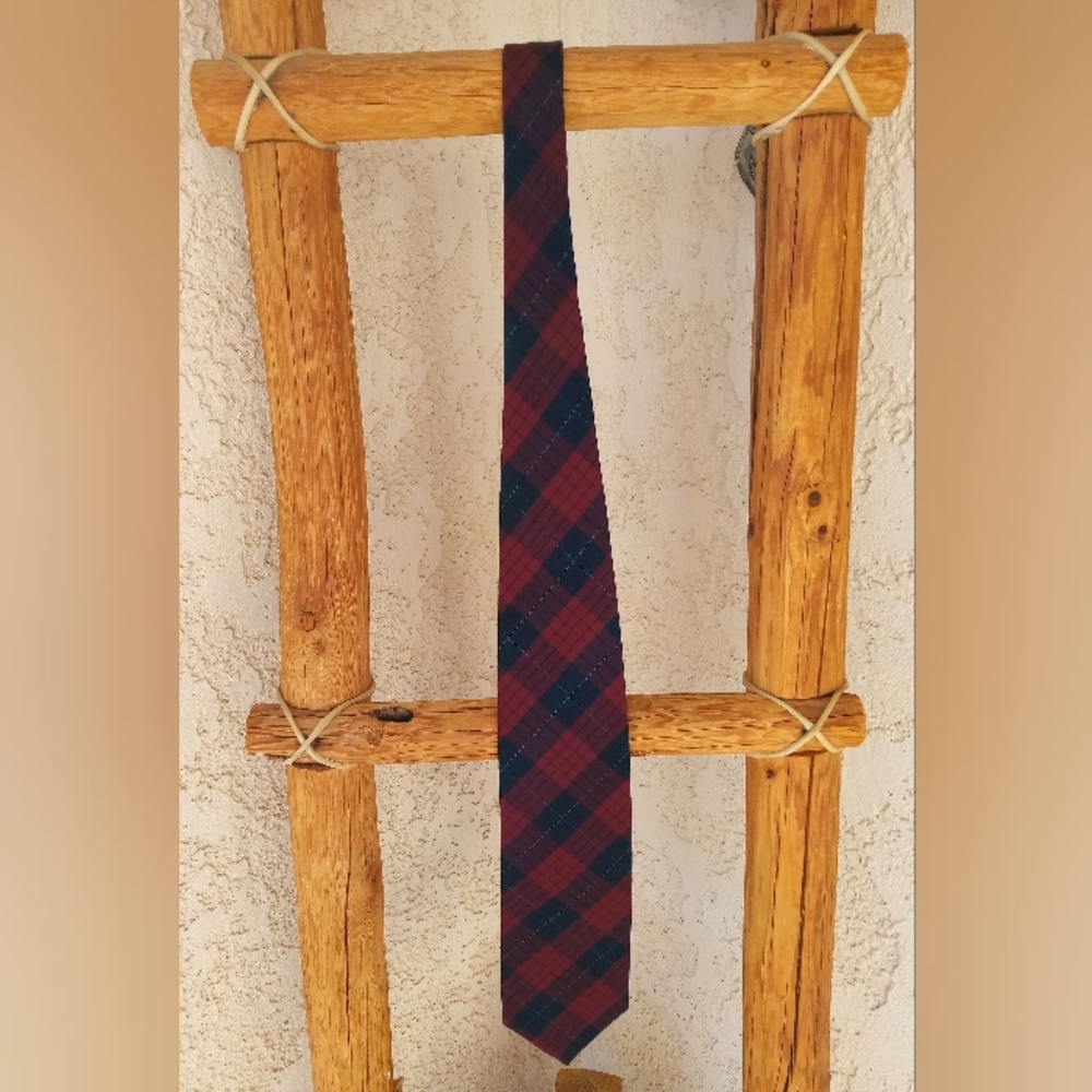 PENDLETON MEN'S BURGUNDY  PLAID OS LUXURY NECKTIE